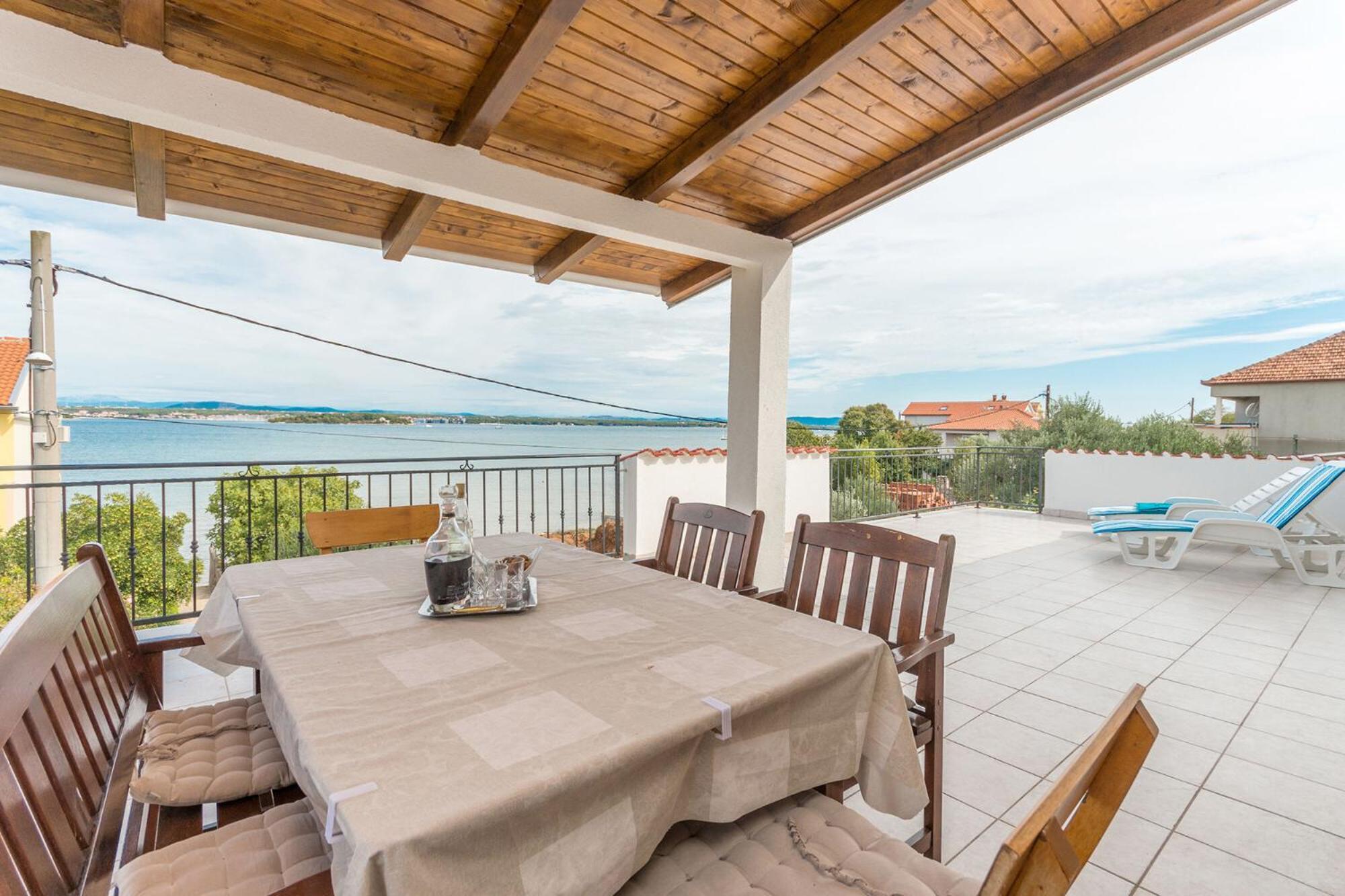 Apartment Blazenka - 20M From The Sea Tkon Exterior foto